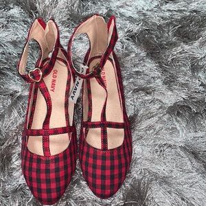 Red and black plaid girls size 2 new with tags